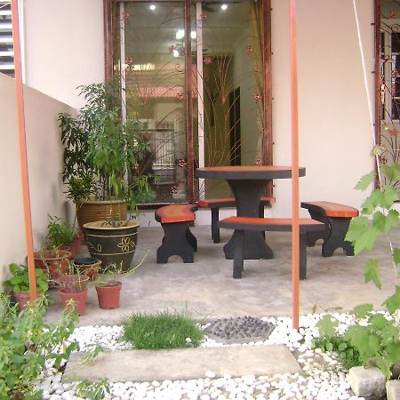 Homestay Amsyarah Seri Iskandar Esterno foto
